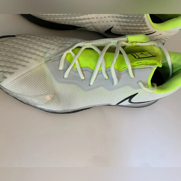 - Nike air zoom vapor cage tennis  and pickle ball shoes. Size 13 - Picture 4 of 15
